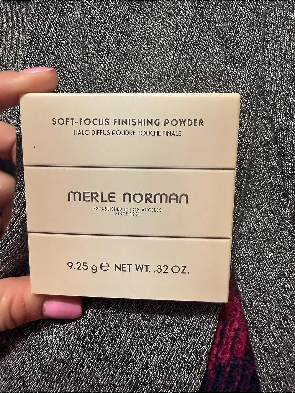 NEW Merle Norman Soft-Focus Finishing Powder Light to Medium